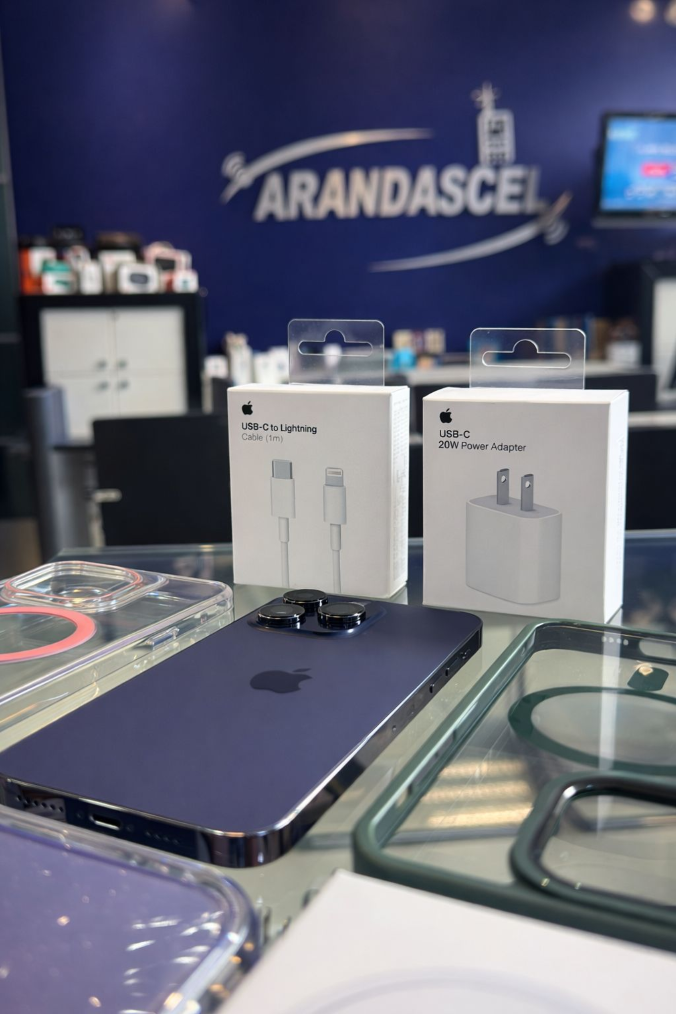 Cables y cargador Apple